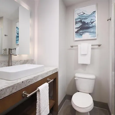 Best Western Premier Hotel At Fisher'S Landing Vancouver Exterior photo