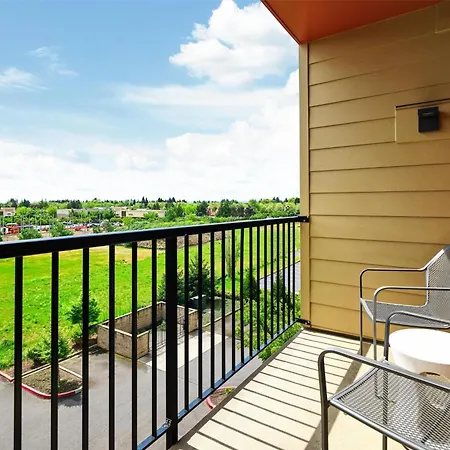 Best Western Premier Hotel At Fisher'S Landing Vancouver Exterior photo