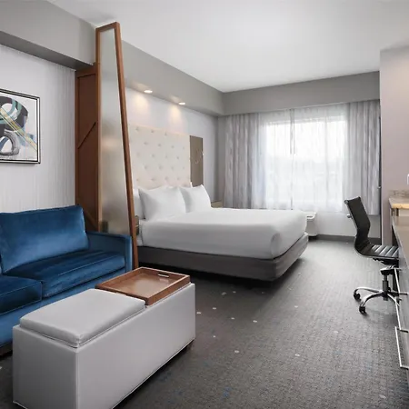 Best Western Premier Hotel At Fisher'S Landing Vancouver Exterior photo