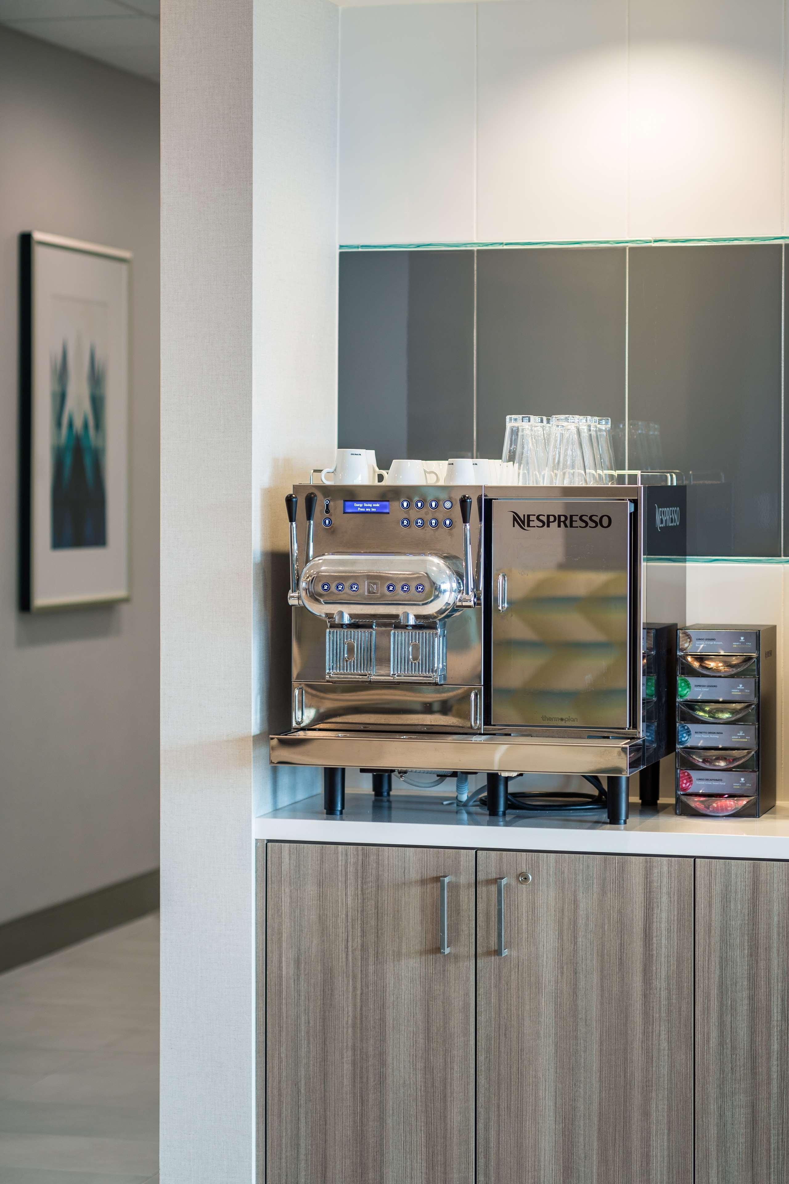 Best Western Premier At Fisher's Landing 4* Vancouver