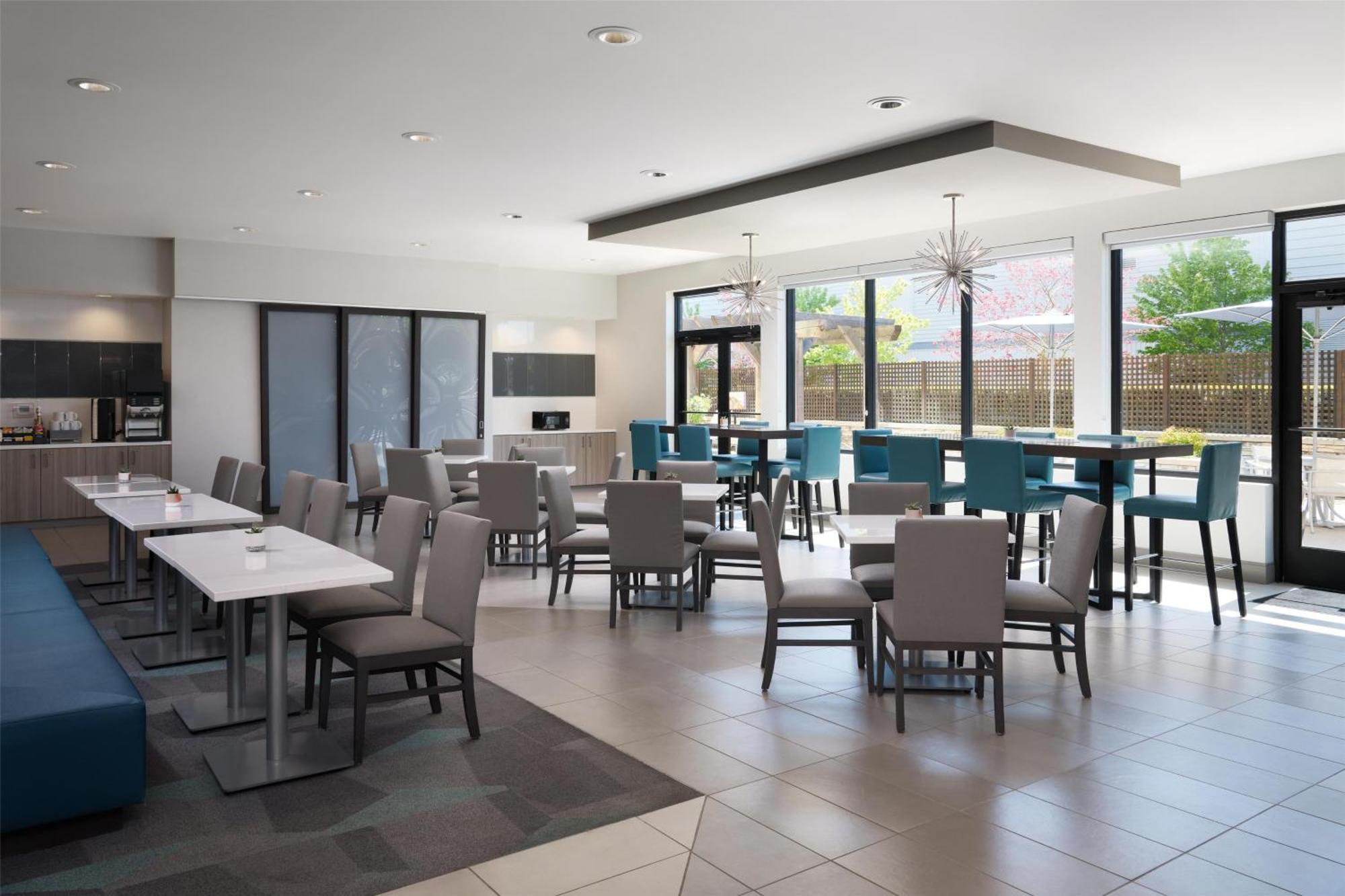 Western Premier At Fisher's Landing 4* Vancouver