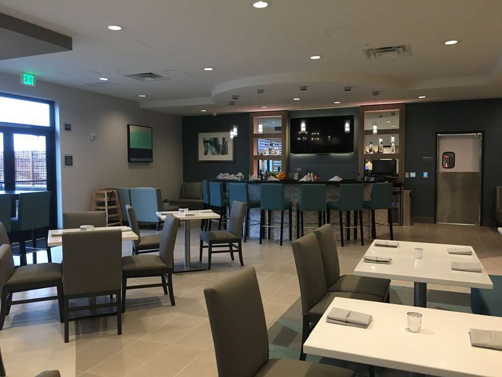 Western Premier At Fisher's Landing Vancouver