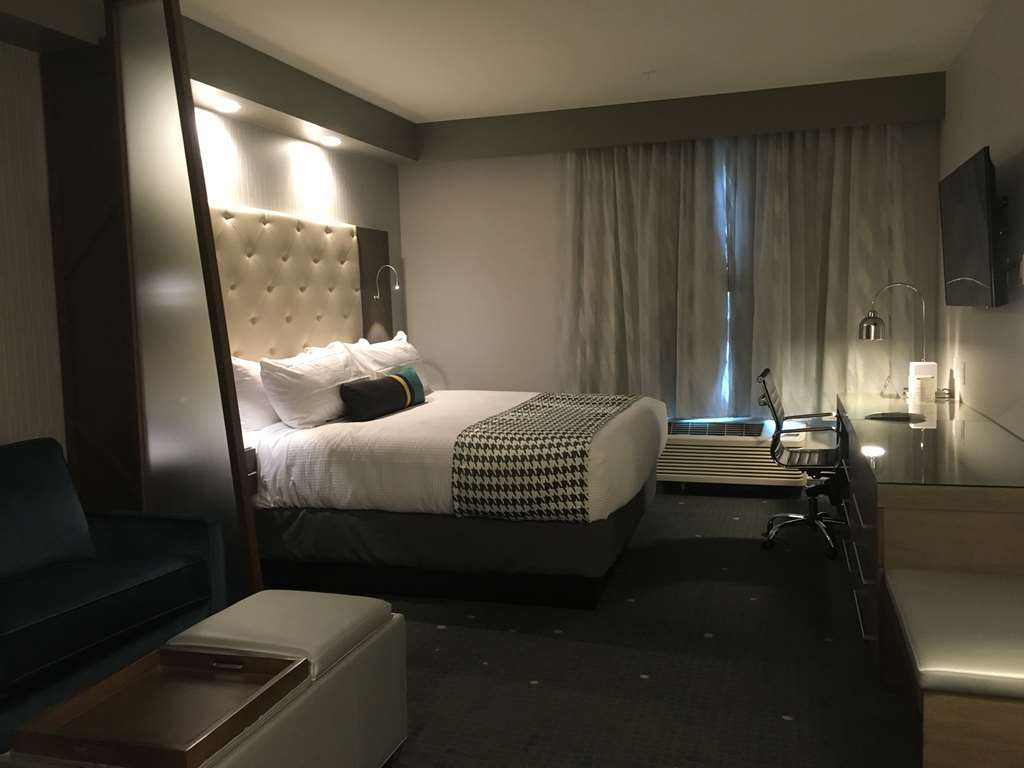 Hotel Western Premier At Fisher's Landing Vancouver