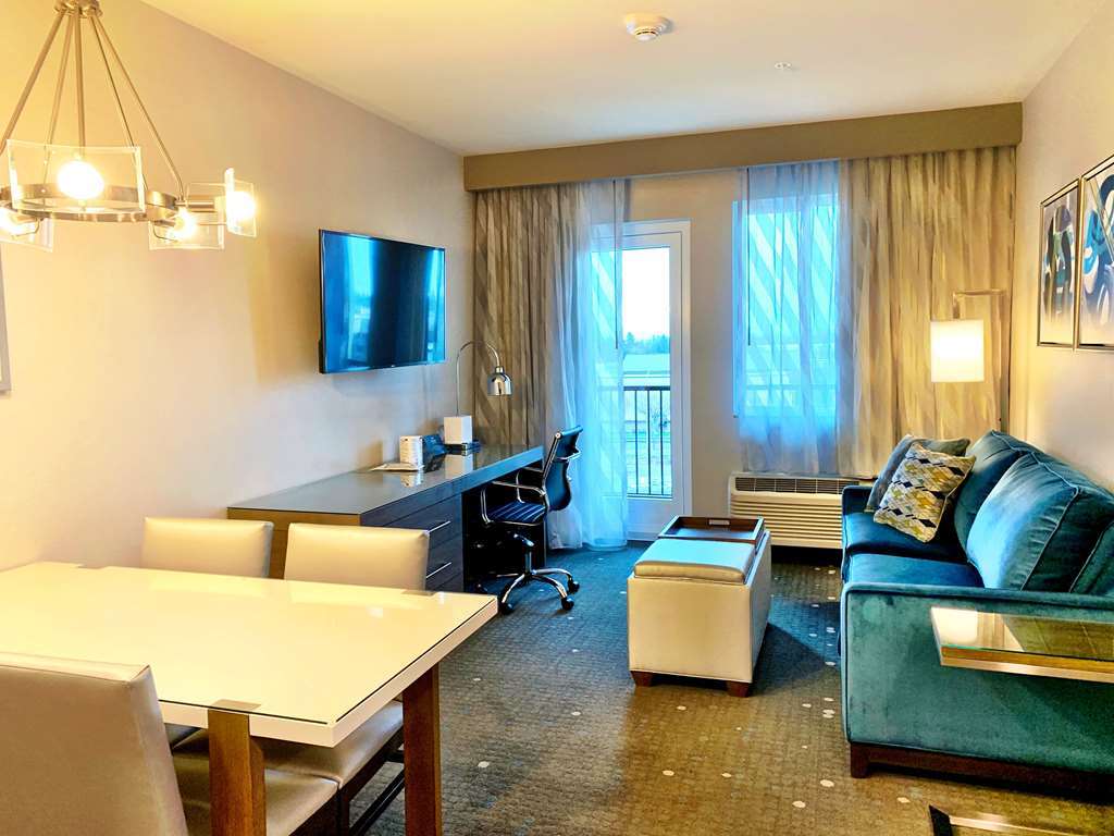 Western Premier At Fisher's Landing Hotel Vancouver