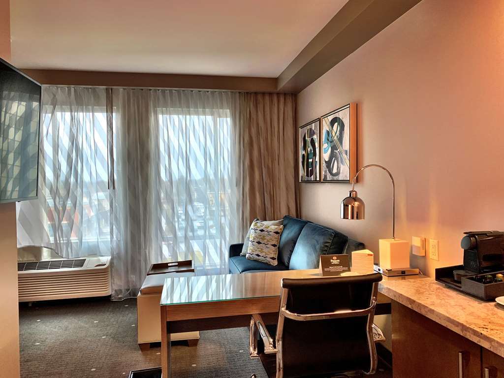 Hotel Western Premier At Fisher's Landing 4*